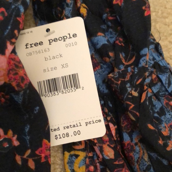 Free People off the shoulder top - Picture 3 of 3